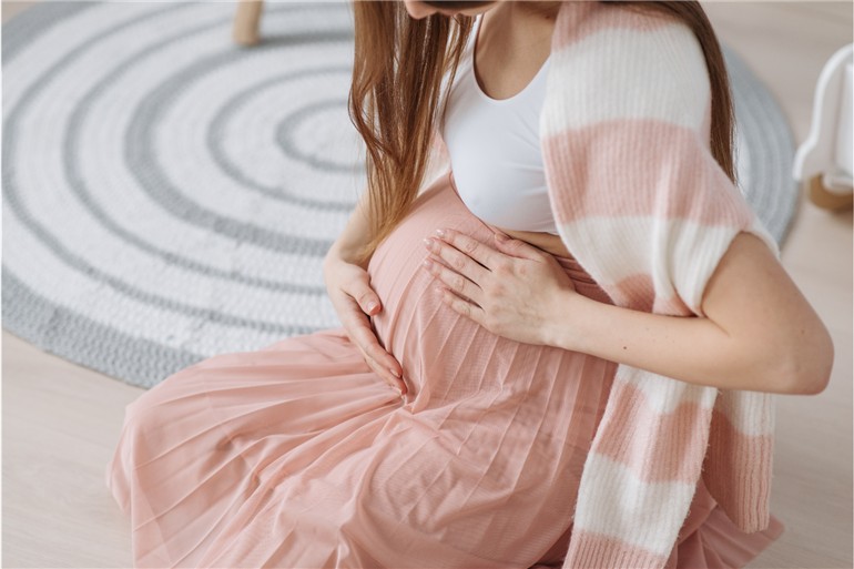 bebê que mexe muito na barriga pode estourar a bolsa