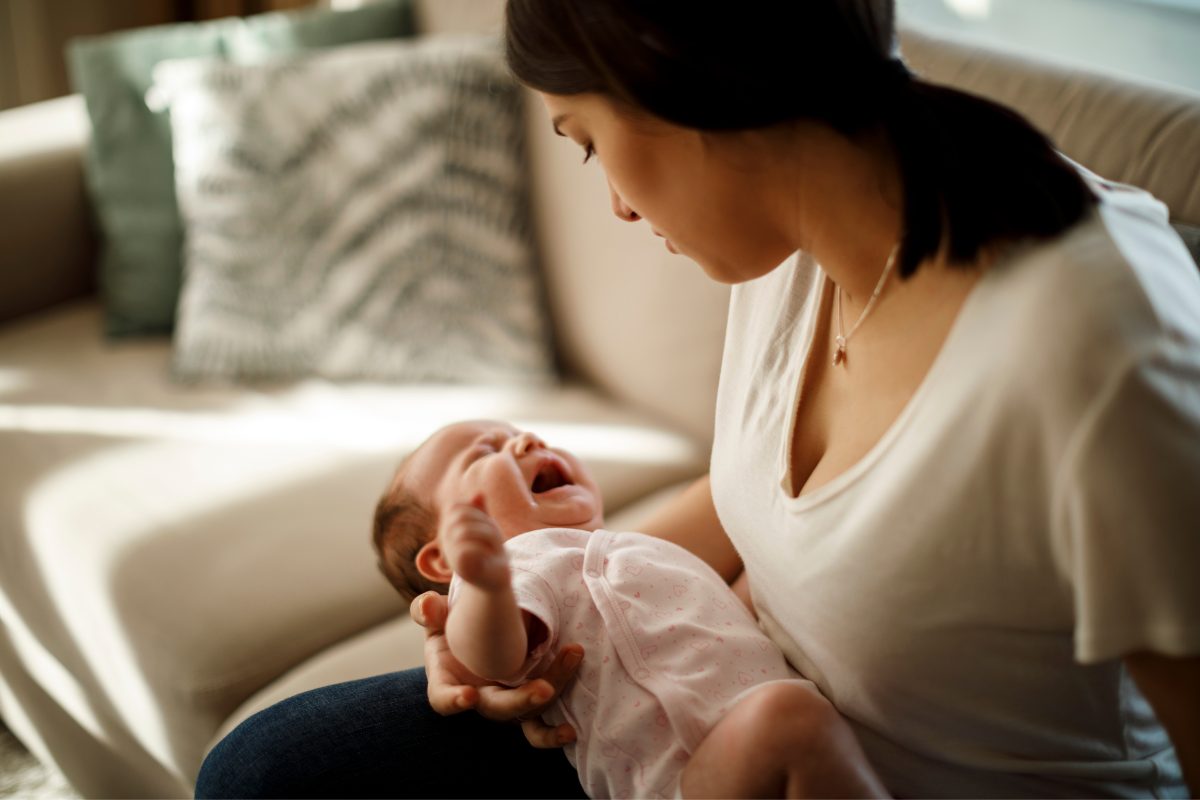 como fazer o bebê dormir em um minuto