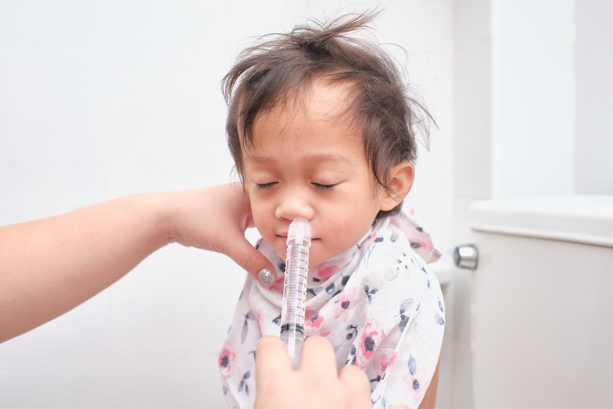 riscos da lavagem nasal em bebês