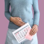 Não tenho sintomas de gravidez, mas a menstruação está atrasada: o que pode ser?